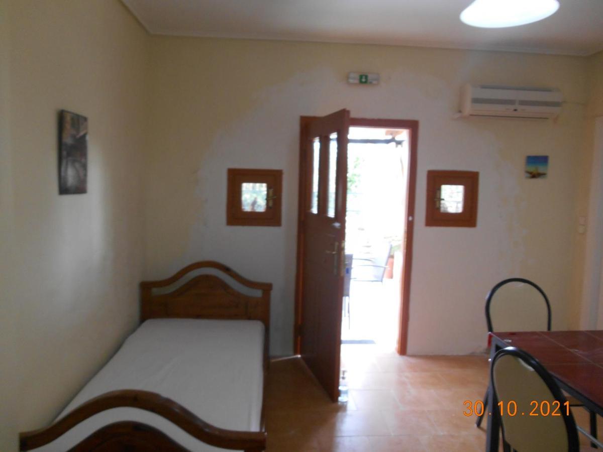 Melios Rooms Petalídhion Exterior foto
